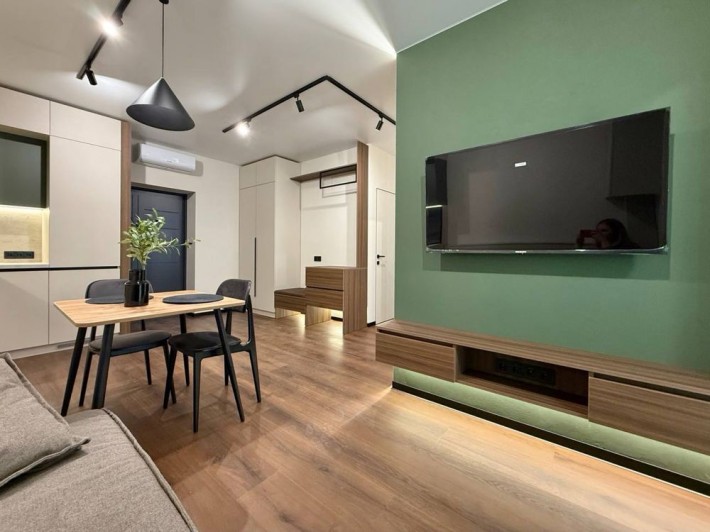 Стильна та сучасна одиничка біля озера! - фото 1