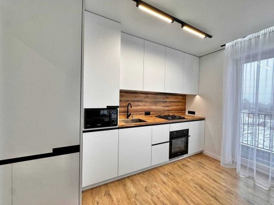 1 кім. квартира з ремонтом та меблями в ЖК Долішній Крихівці