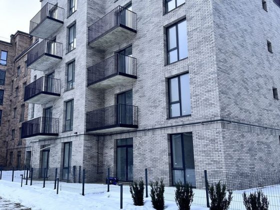 Продам квартиру з власною змельною ділянкою Вовчинець