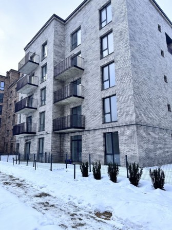 Продам квартиру з власною змельною ділянкою - фото 1