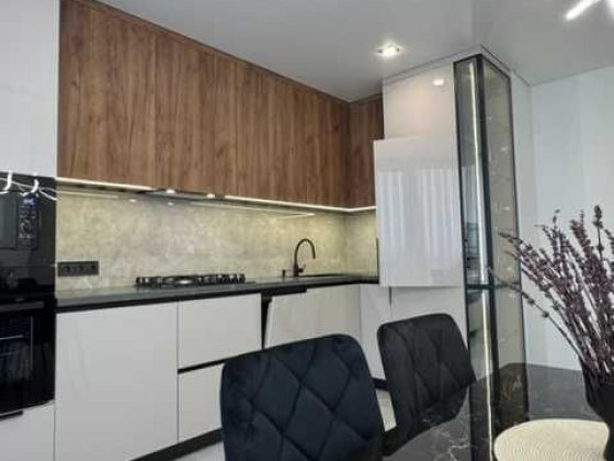 Продається 1к квартира з ремонтом та індивід. опаленням/ЖКПаркова Алея Угорники