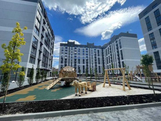 Двокімнатна в зданому ЖК біля озера Крихівці