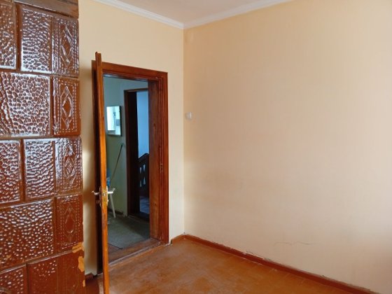 Продаж 3к  кв. у квартирному будинку з земельною ділянкою. Надворная