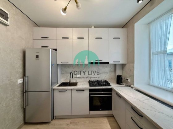 Продаж 2кімнатної квартири в центрі міста Тисмениця. (38) Тысменица