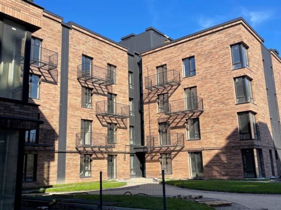 Квартира з власною земельною ділянкою Крихівці