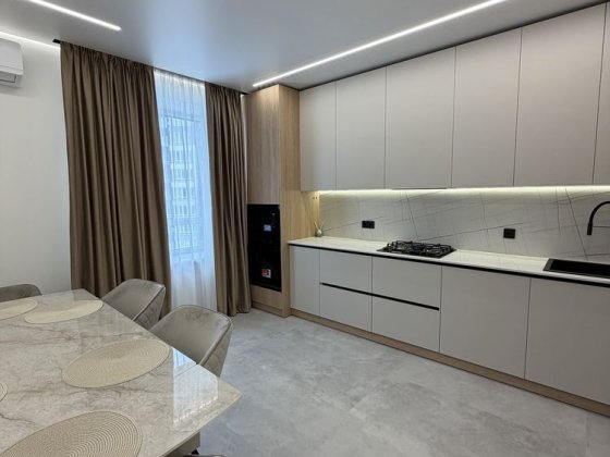 Продаю 3 кімнатну квартиру біля озера Крихівці