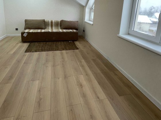 Квартира з ремонтом, в будинку проживають Ворзель