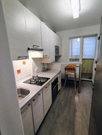 Квартира з ремонтом меблями та технікою. Терміново - фото 1