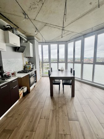 Продаж квартири з ремонтом, ЖК Grand Village - фото 1