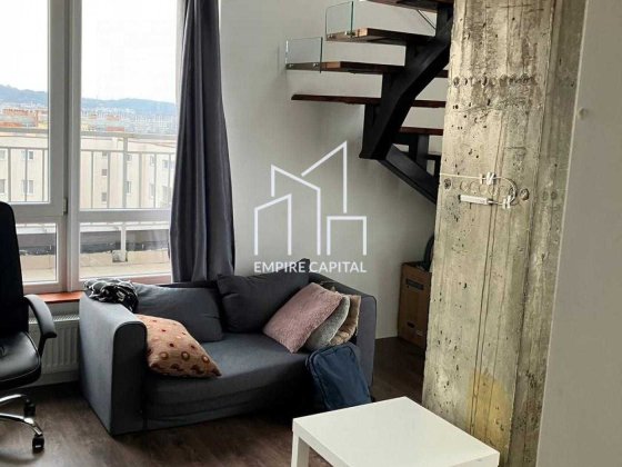 продаж 3-кімнатний пентхаус з терасою та панорамою, вул. Лінкольна Малехов