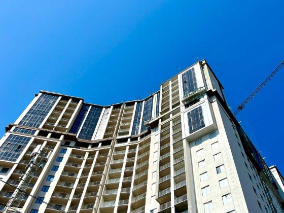 1 комнатная квартира 40 м2 с Балконом на 16 Фонтана ЖК Посейдон Лиманка