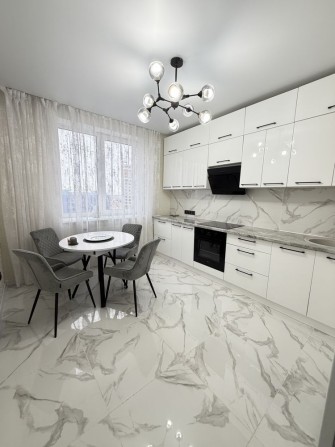 СРОЧНО ! 58 Жемчужина Кадор 2комнатная 62м - фото 1