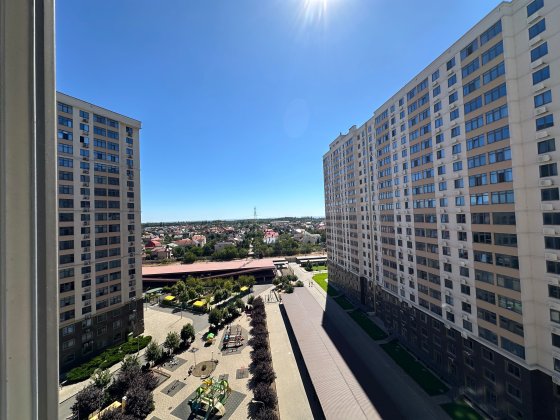 Четырехкомнатная  квартира с кухней студией  в ЖК 57 Жемчужина Лиманка