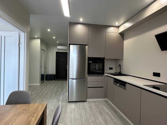 Продам  "Евродвушку" в КАДОР на ул. Сахарова Крижанівка