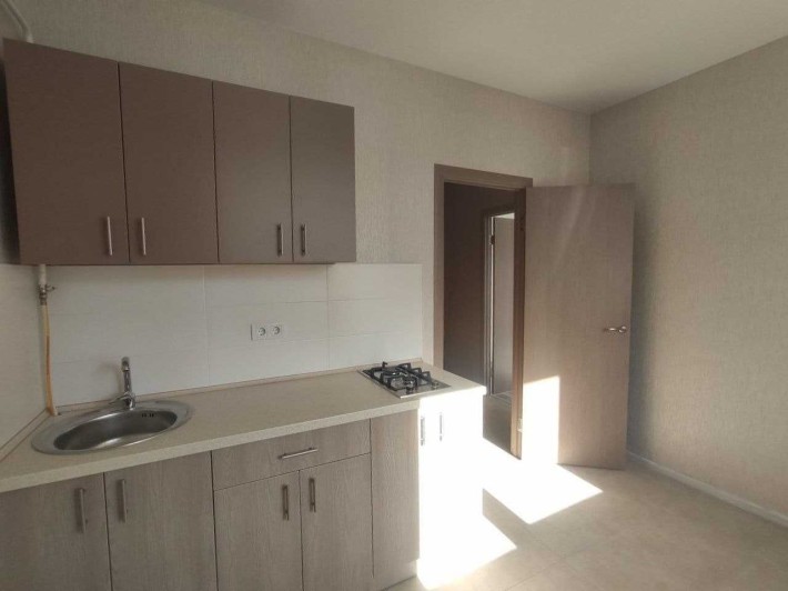 Продам 1-кімнатну квартиру  33 м² з ремонтом - фото 1
