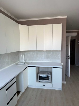 Продам 1-комнатную квартиру в новом доме на Сахарова - фото 1