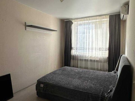 В продажу укомплектована 1-кімнатна  квартира 2-ий поверх  -  7 Небо Авангард