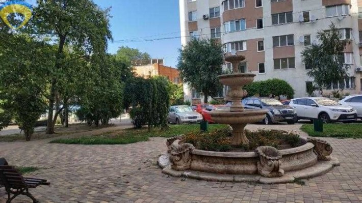 Сданный новострой с ремонтом и мебелью в ЖМ "Радужный" - фото 1