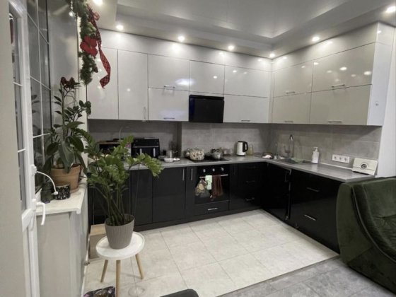 Продам двухкомнатную квартиру в Радужном Лиманка