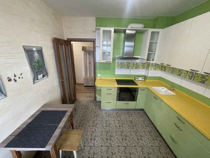 Продам  2 комнатную квартиру в ЖК Радужный - фото 1