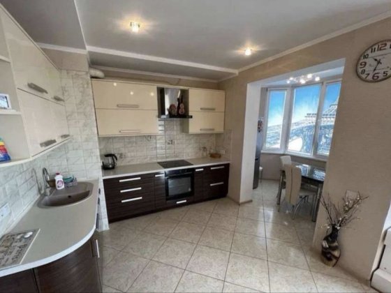 Продам двухкомнатрую квартиру в Радужном Лиманка