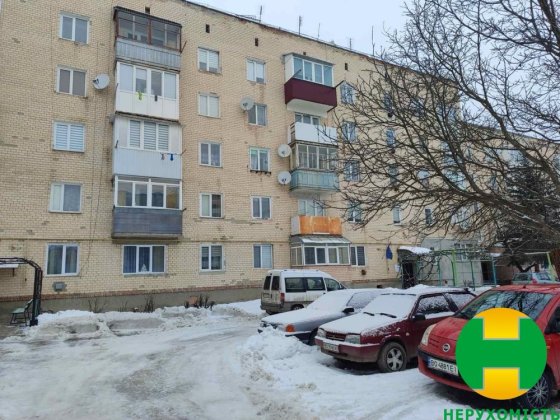 Продається 3-кімнатна квартира. Чортків Чертков