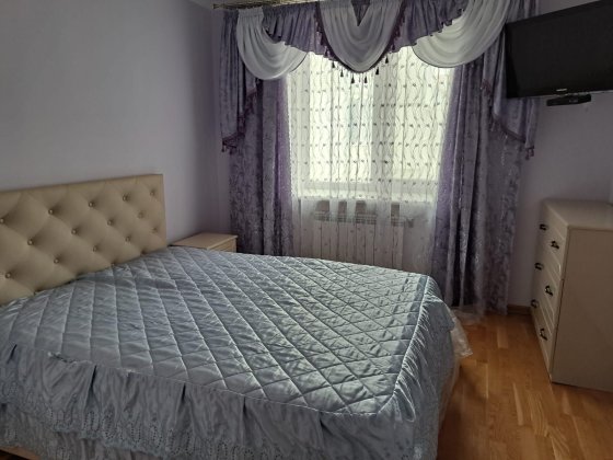 Двох кімнатна квартира з ремонтом і меблями, ніхто не проживав. Великая Березовица