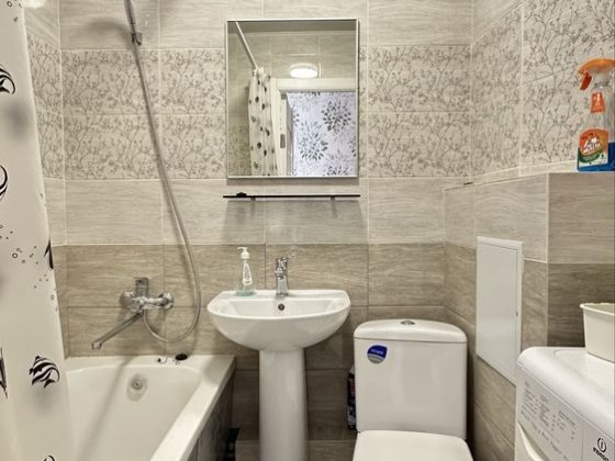 Уютная теплая  квартира  33м кв заходи и живи ! Бобровка