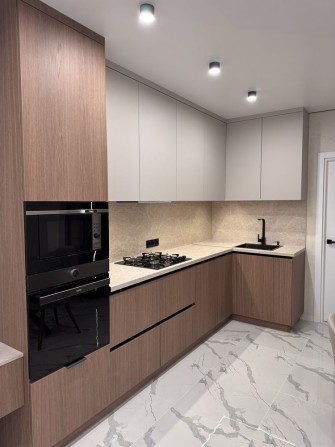 Без комісії для покупця! Топ-локація! ТЦ Агора - фото 1