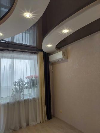 Продається  трикімнатна квартира - фото 1