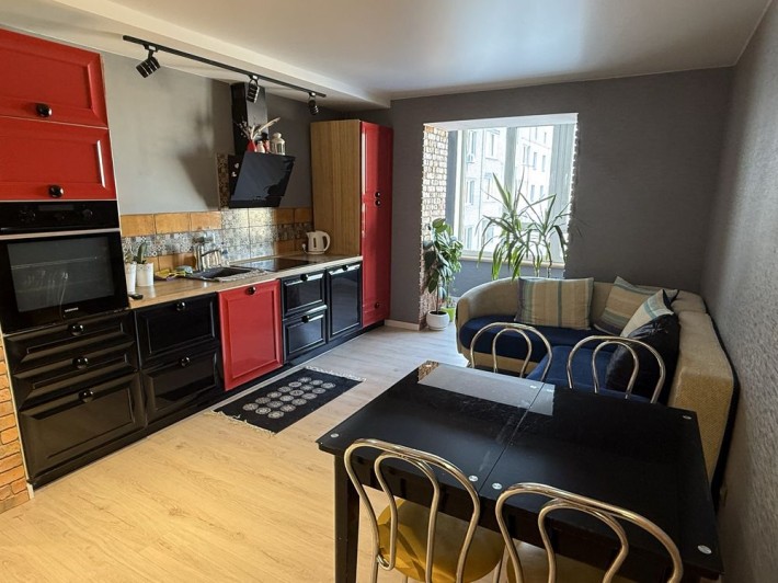 Продаж квартири  2 кім. по вул. Головатого - фото 1