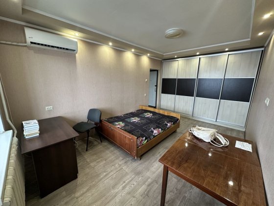 Продаж 1-к квартира на середньому поверсі з меблями та технікою Белая Церковь