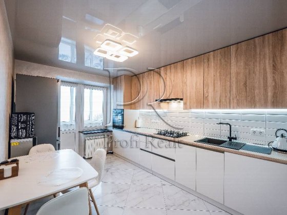 Продаж 3 кімн. квартири за адресою/Героїв УПА/ Незалежності/Бровари Бровари