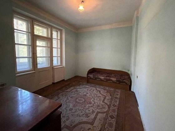 Продам 3 кімнатну квартиру в центрі біля входу в Парк Шевченка! 86м2. Івано-Франківськ