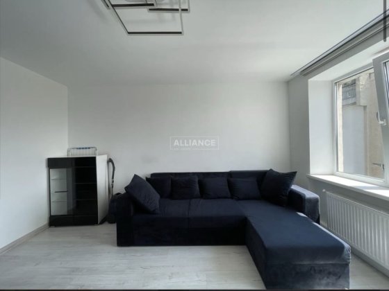 2-х кімнатна, укомплектована квартира біля міського озера. Івано-Франківськ