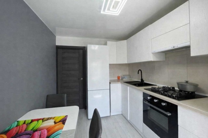 Продається укомплектована 2 к.квартира Південний Бульвар! ДЕРЖПРОГРАМИ - фото 1