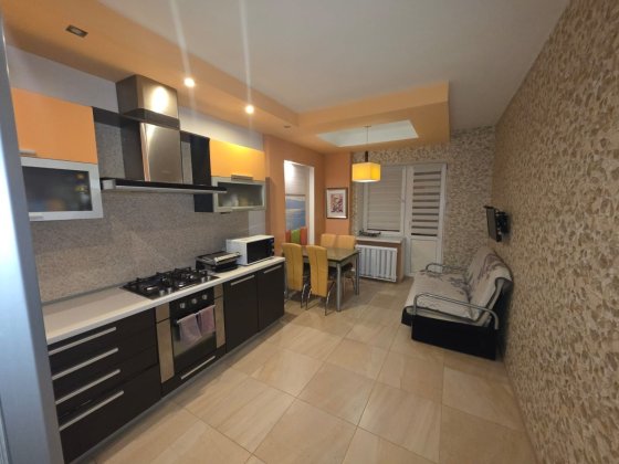 Продаж просторої однокімнатної квартири в  центрі міста. Бориспіль