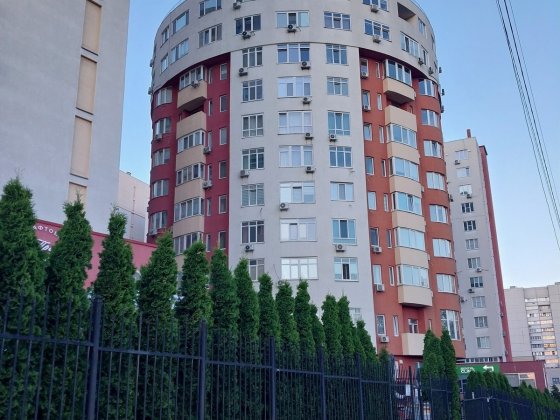 Продаж 2-к квартири вул. Федора Ернста 16а в ЖК Перлина Кадетского гаю Київ