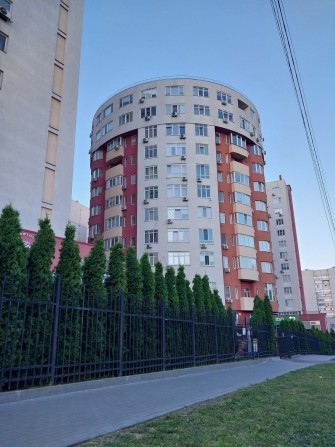Продаж 2-к квартири вул. Федора Ернста 16а в ЖК Перлина Кадетского гаю - фото 1