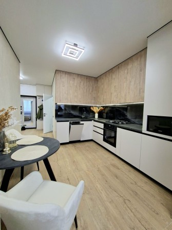 Продаж сучасної мінідвушки в ЖК Сади Вишневі,  нова , укомплектована! - фото 1