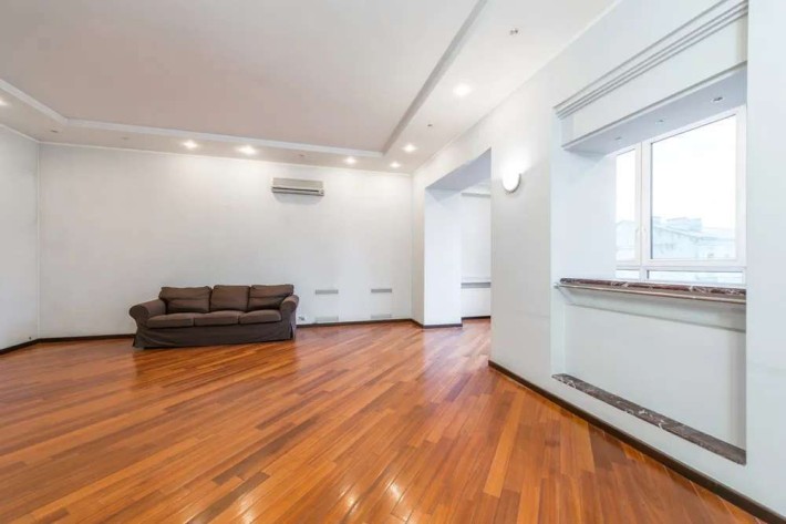 Продаж 4-к квартири вул. Володимирська 78 - фото 1