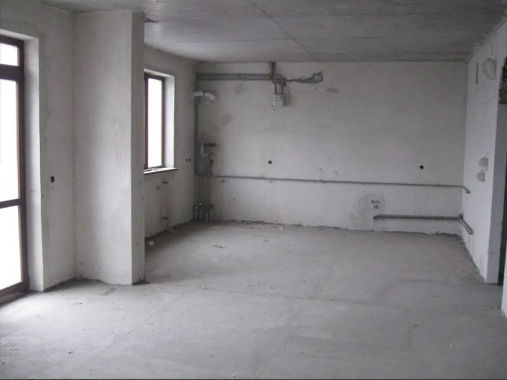 Продам 3к квартиру з терасою з частковим ремонтом - фото 1