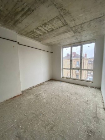 Продається 2 кімнатна квартира по вул. Національної Гвардії - фото 1