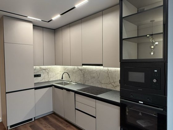 Продається гарна квартира з меблями Ивано-Франковск