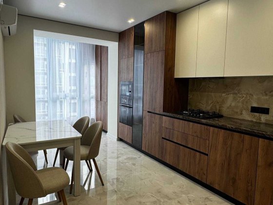 велика 1.5кім в центрі, жк Княгинин Ивано-Франковск