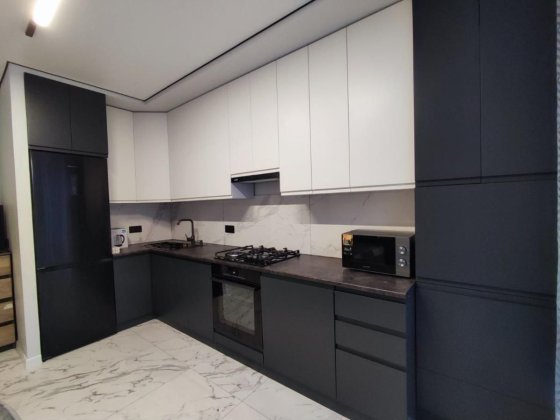 Продам двокімнатну квартиру з красивим ремонтом! Івано-Франківськ