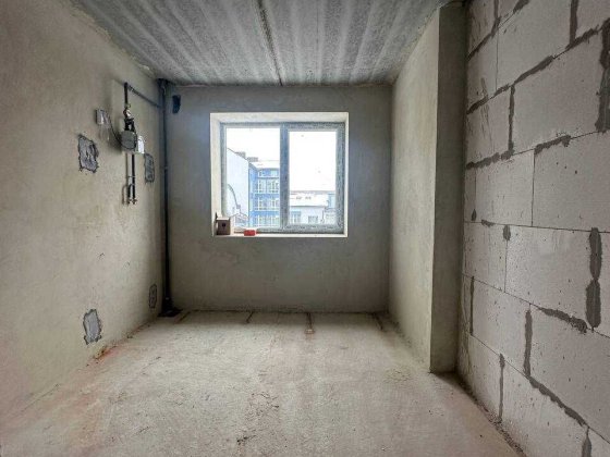 ЗДАНА 1 кім кв в ЦЕНТРІ. 42.9м2. Можна починати ремонт. ГАЗ Є! Ивано-Франковск