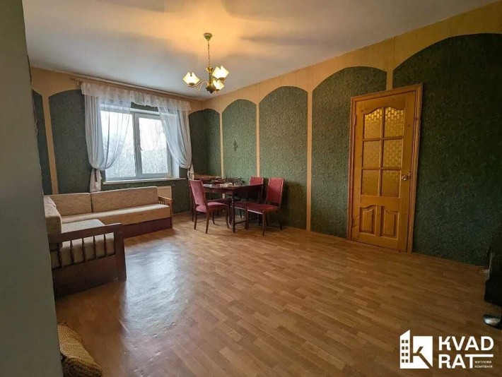 Затишна та простора  3-кімнатна квартира - фото 1