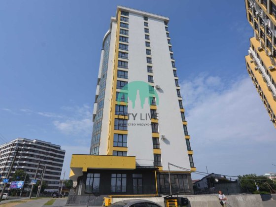 Продається 3-кімнатна квартира з великою терасою у ЖК «Листопад» (63) Івано-Франківськ