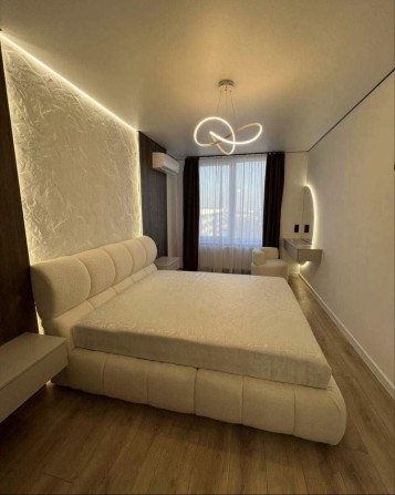 Терміново продам стильну та сучасну, 1-кімнатну квартиру ! - фото 1